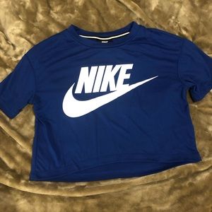 NIKE Cropped Top